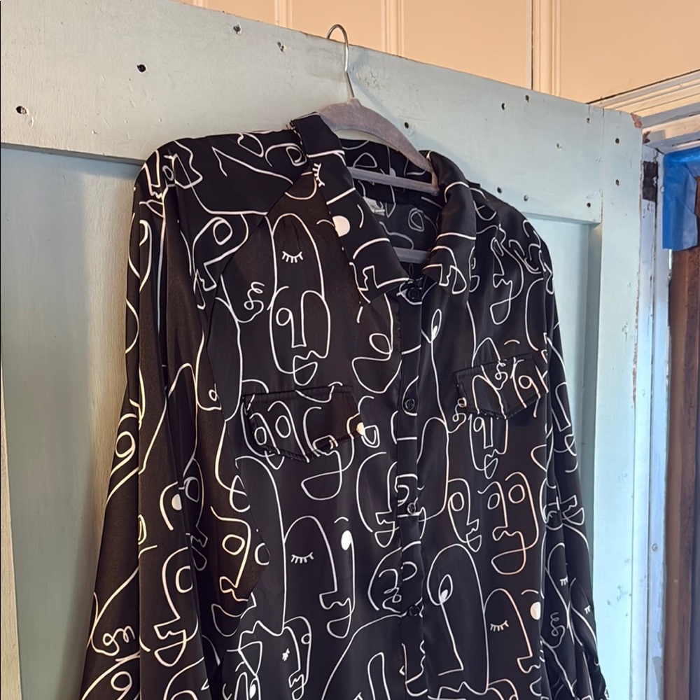 Stylish Black and White Face Print Button Up Shirt